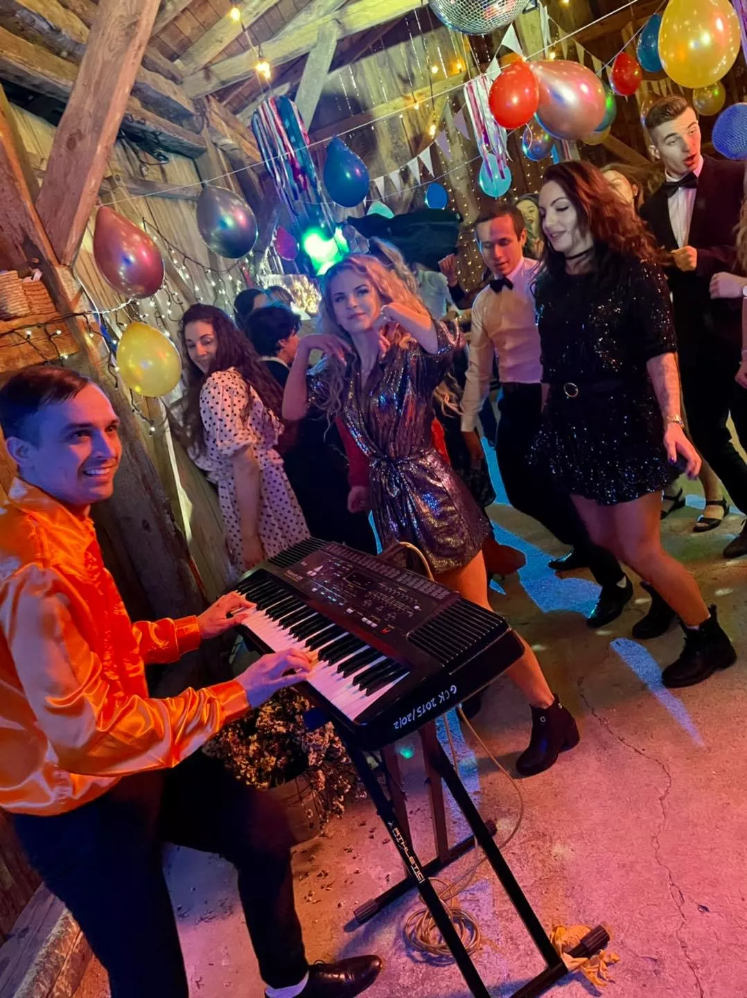 Weselna wpadka gwiazd disco polo! Artyści do współpracy zaprosili profesjonalistów! 